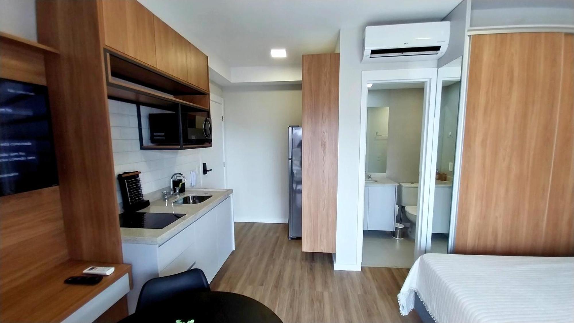 Book Sampa - Haus 1408 140m Metro Brooklin